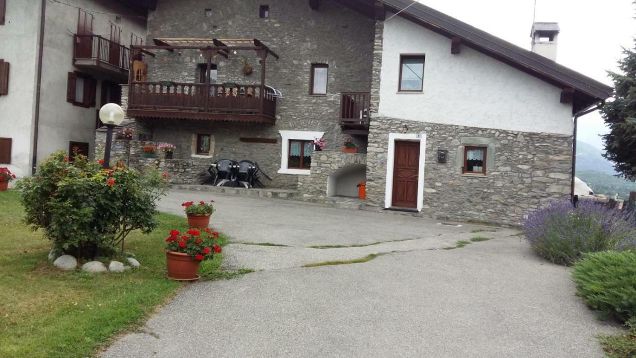 Ferienwohnung Casa D'Antan Gressan Aosta Exterior foto